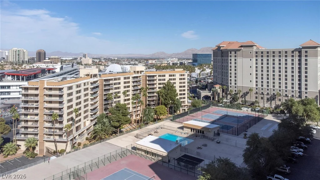 205 HARMON, Las Vegas, NV 89169