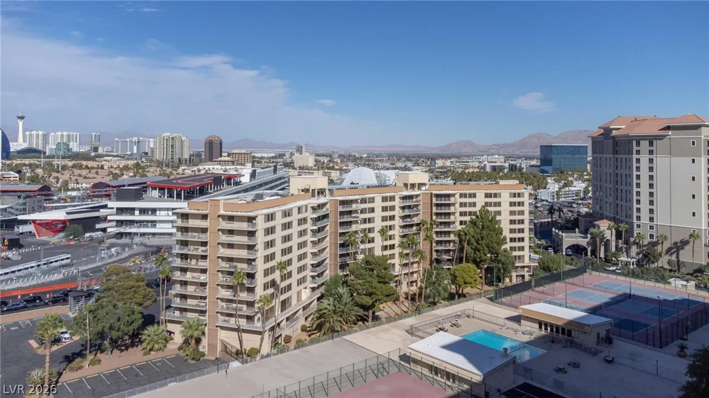 205 HARMON, Las Vegas, NV 89169