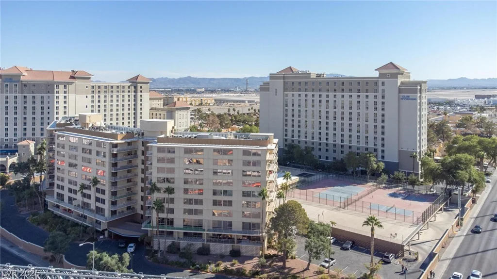 205 HARMON, Las Vegas, NV 89169
