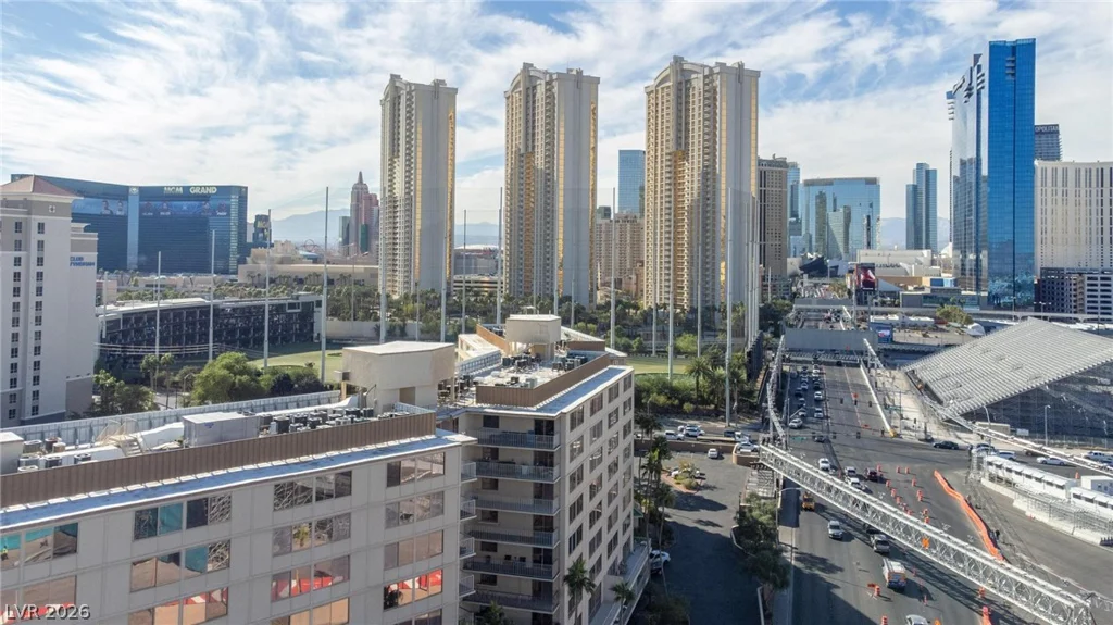 205 HARMON, Las Vegas, NV 89169