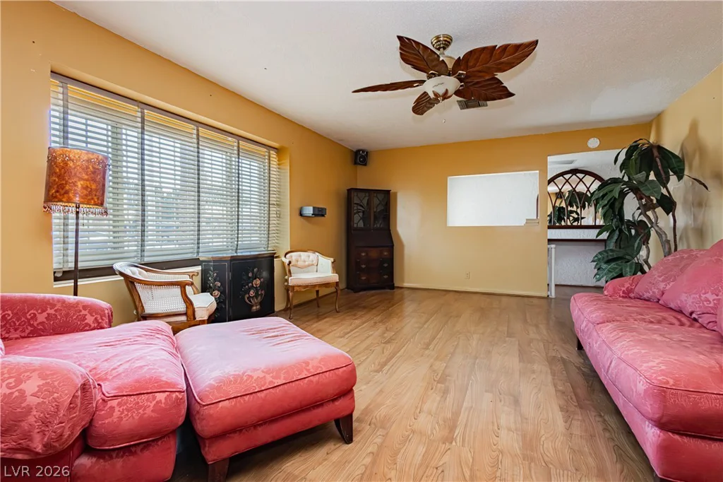 1729 Griffith, Las Vegas, NV 89104