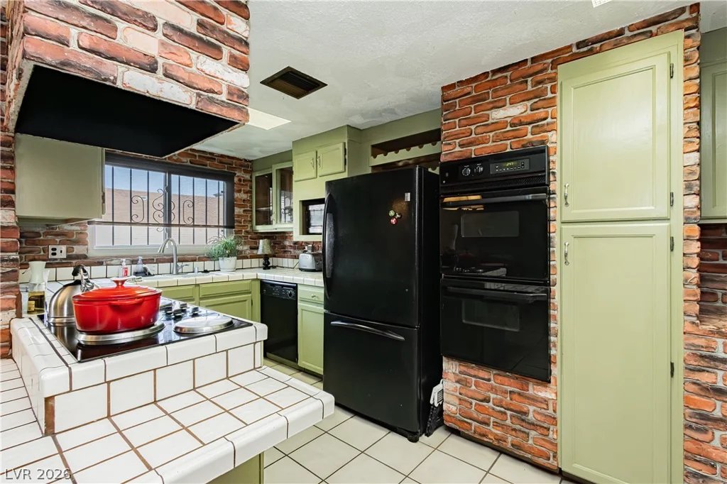 1729 Griffith, Las Vegas, NV 89104