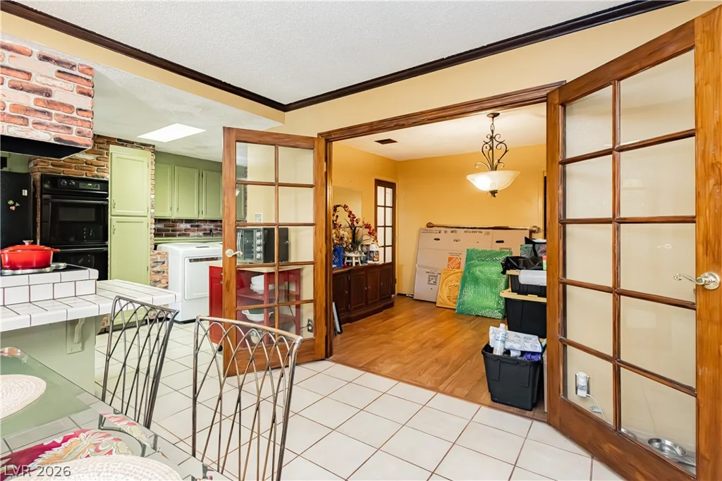 1729 Griffith, Las Vegas, NV 89104