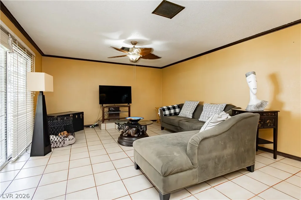 1729 Griffith, Las Vegas, NV 89104