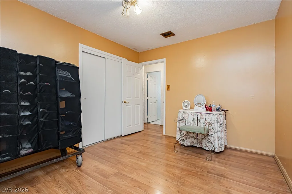 1729 Griffith, Las Vegas, NV 89104