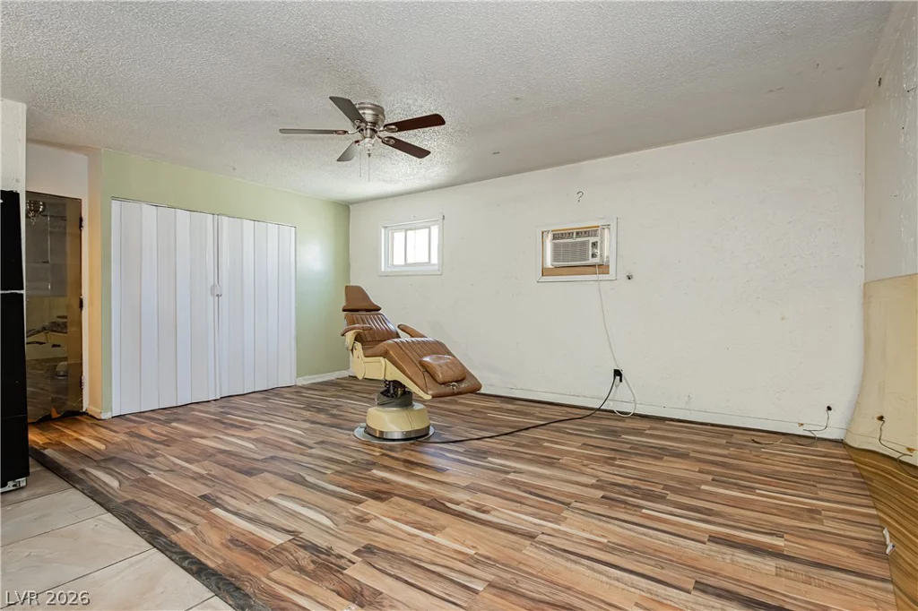 1729 Griffith, Las Vegas, NV 89104