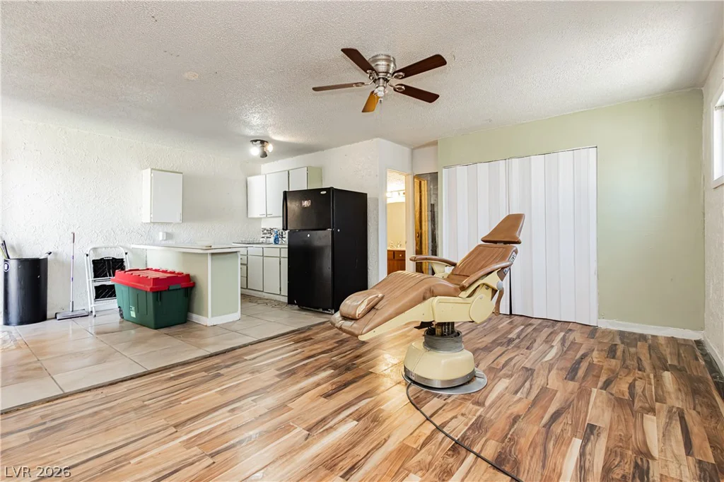1729 Griffith, Las Vegas, NV 89104