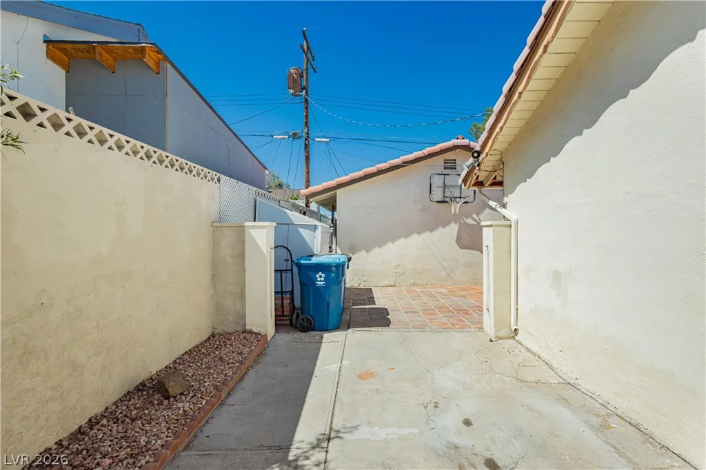 1729 Griffith, Las Vegas, NV 89104