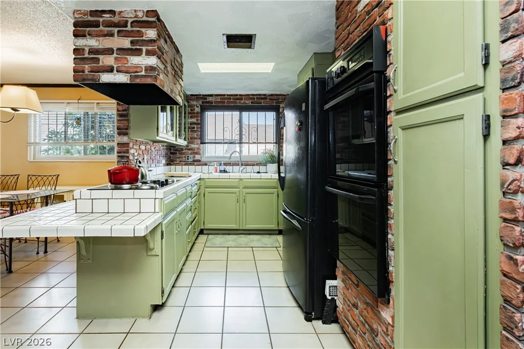 1729 Griffith, Las Vegas, NV 89104