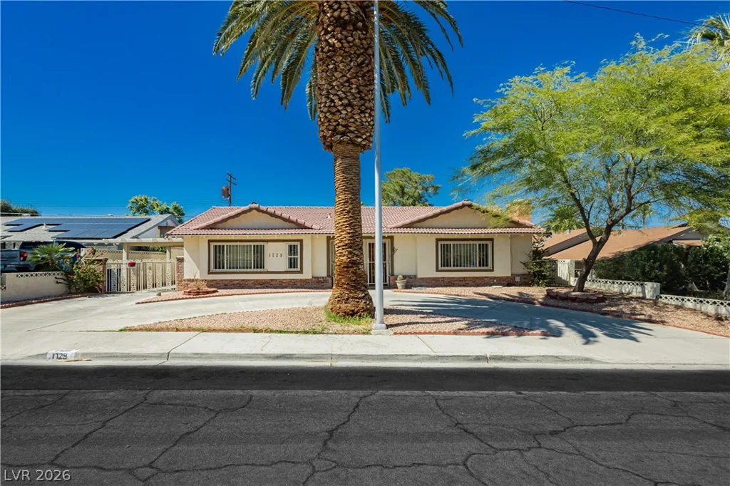 1729 Griffith, Las Vegas, NV 89104