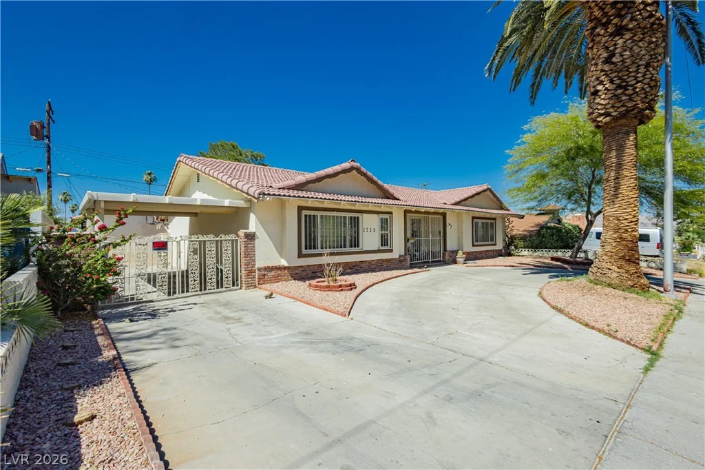 1729 Griffith, Las Vegas, NV 89104