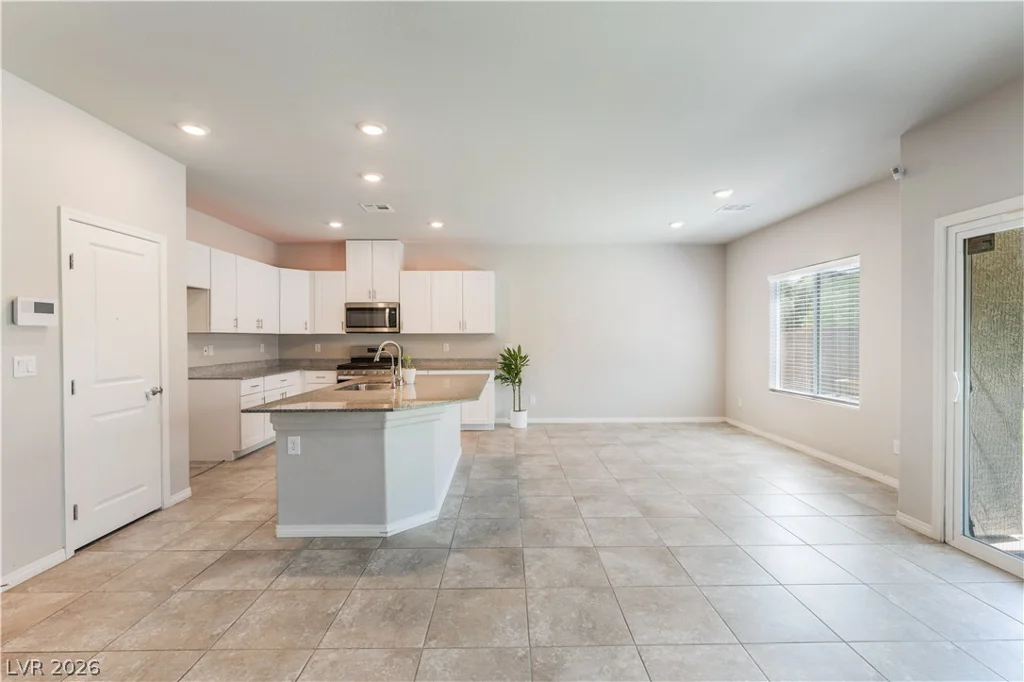 941 Willow Berry, North Las Vegas, NV 89032