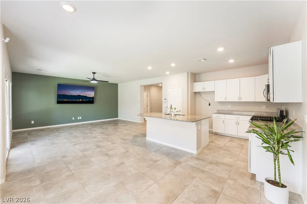 941 Willow Berry, North Las Vegas, NV 89032
