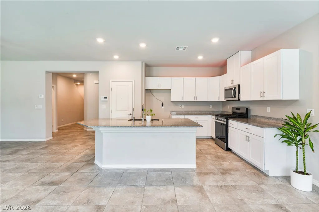 941 Willow Berry, North Las Vegas, NV 89032