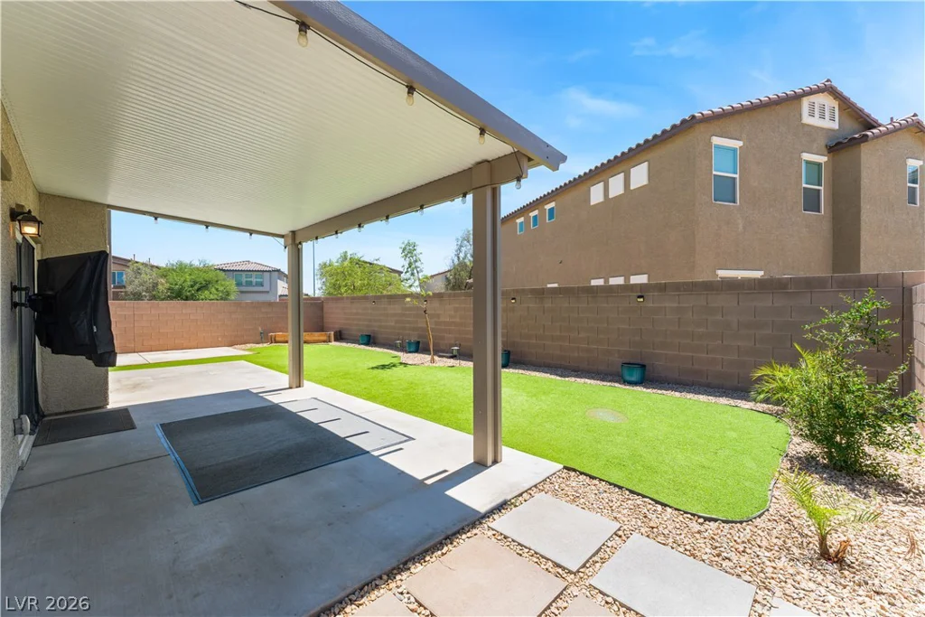 941 Willow Berry, North Las Vegas, NV 89032