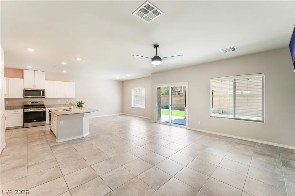 941 Willow Berry, North Las Vegas, NV 89032
