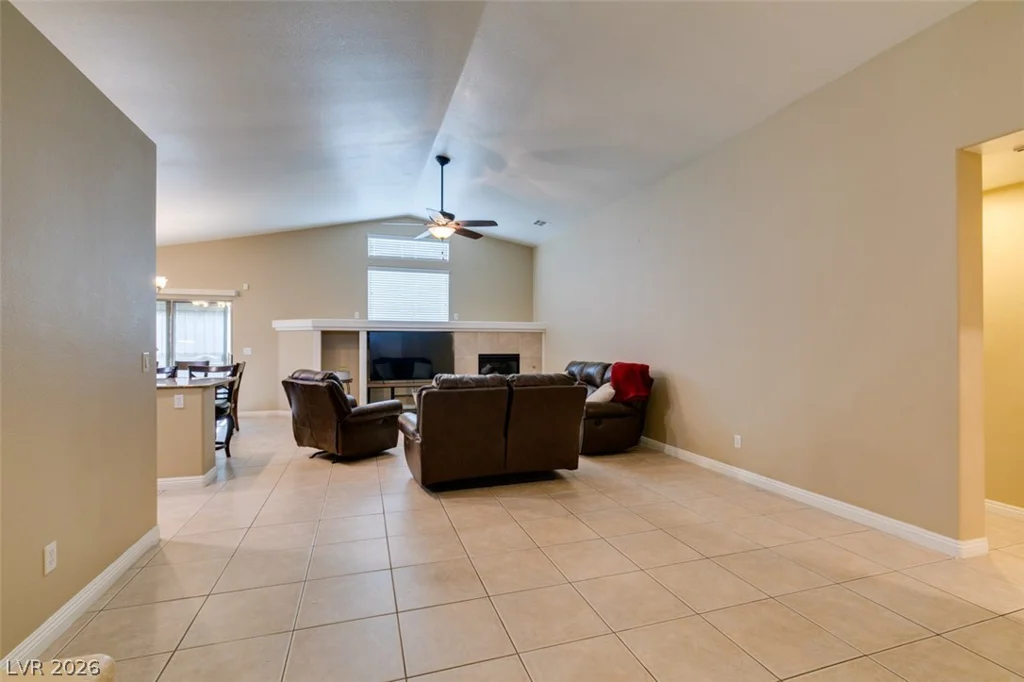 5825 Austin English, North Las Vegas, NV 89081
