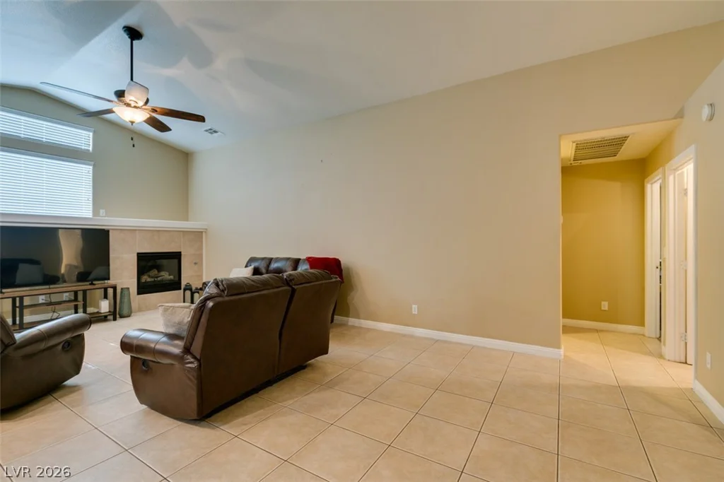 5825 Austin English, North Las Vegas, NV 89081