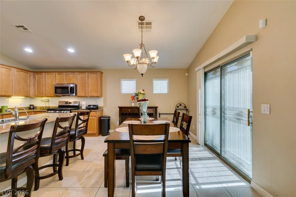 5825 Austin English, North Las Vegas, NV 89081