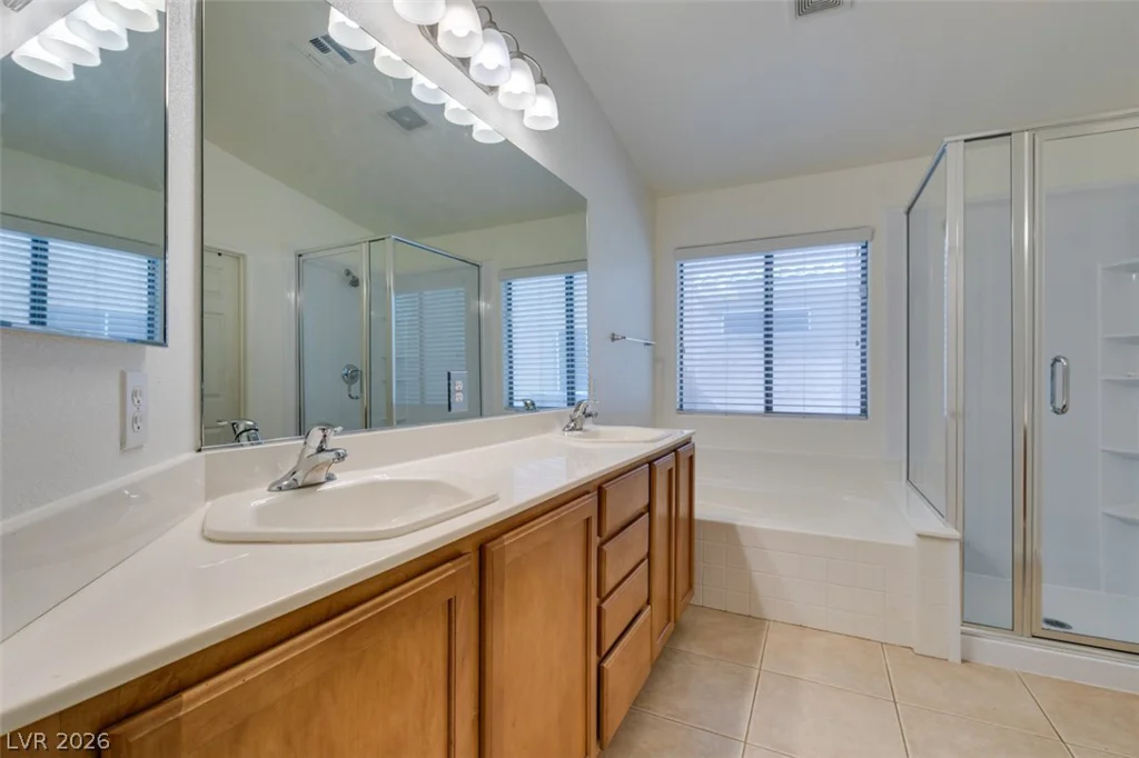 5825 Austin English, North Las Vegas, NV 89081