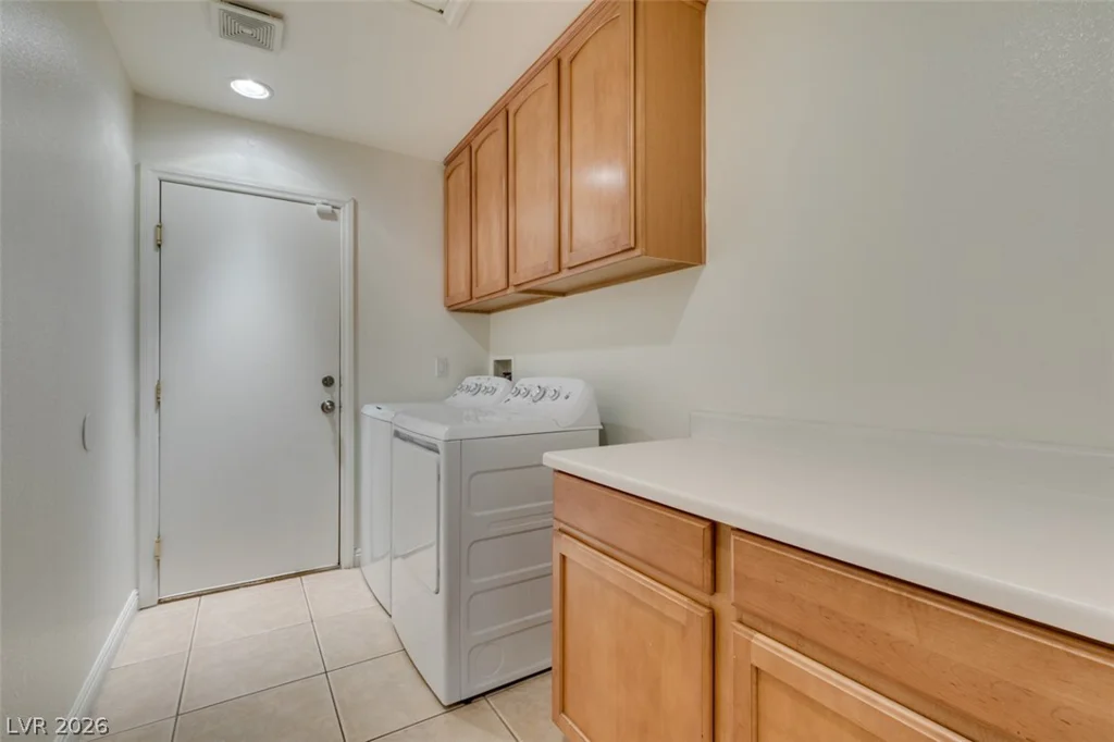 5825 Austin English, North Las Vegas, NV 89081
