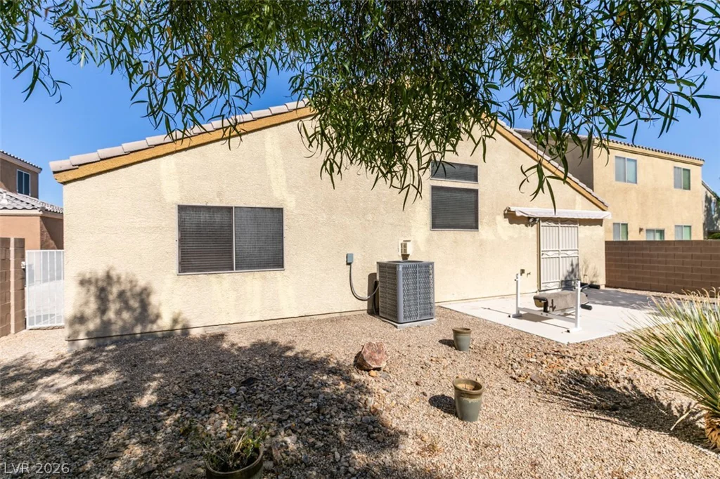 5825 Austin English, North Las Vegas, NV 89081