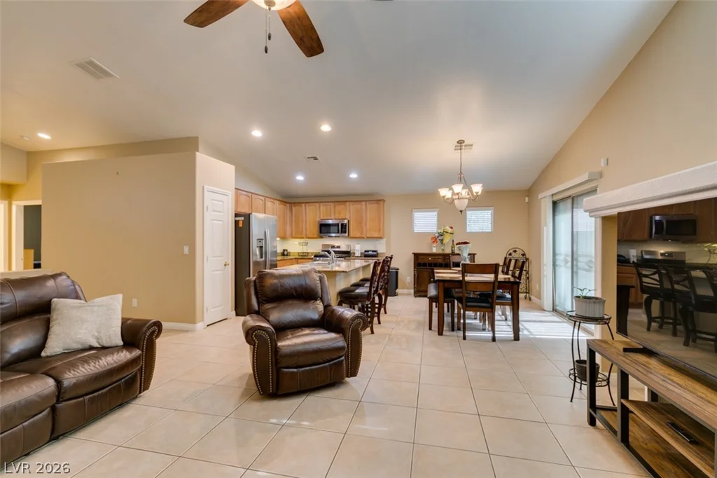 5825 Austin English, North Las Vegas, NV 89081