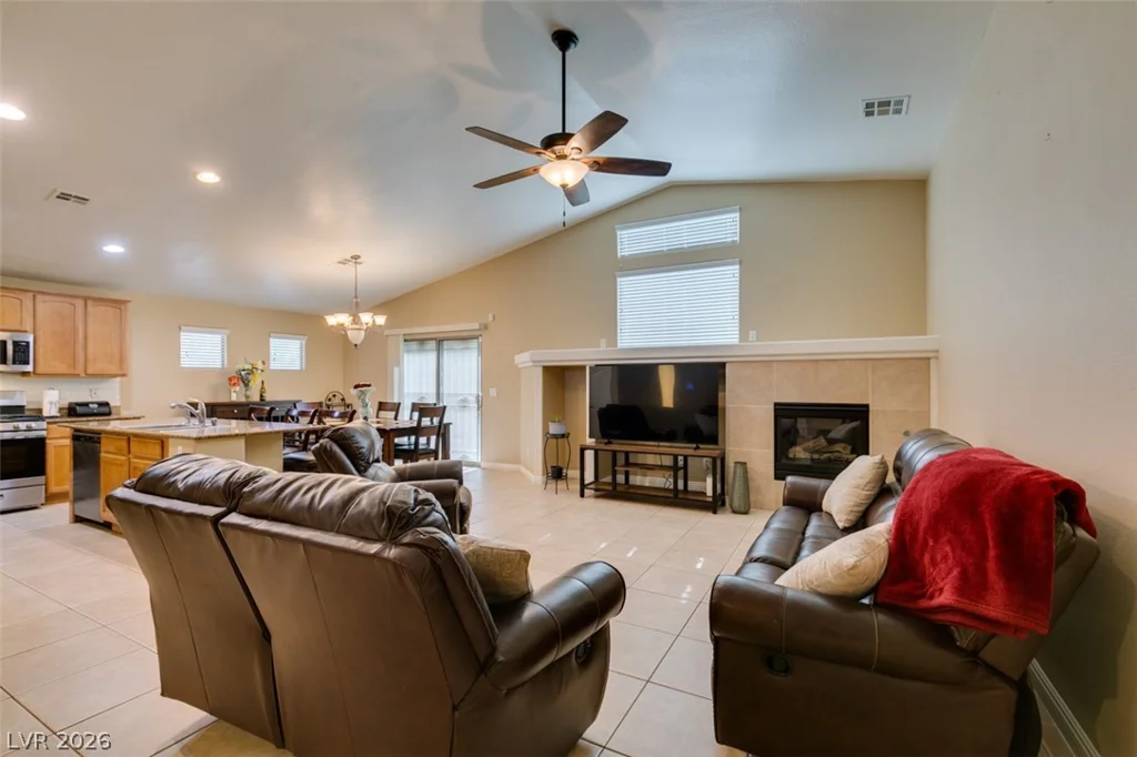 5825 Austin English, North Las Vegas, NV 89081