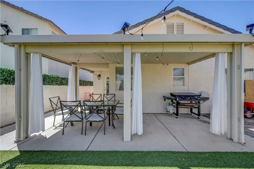 8840 Ackerman, Las Vegas, NV 89143