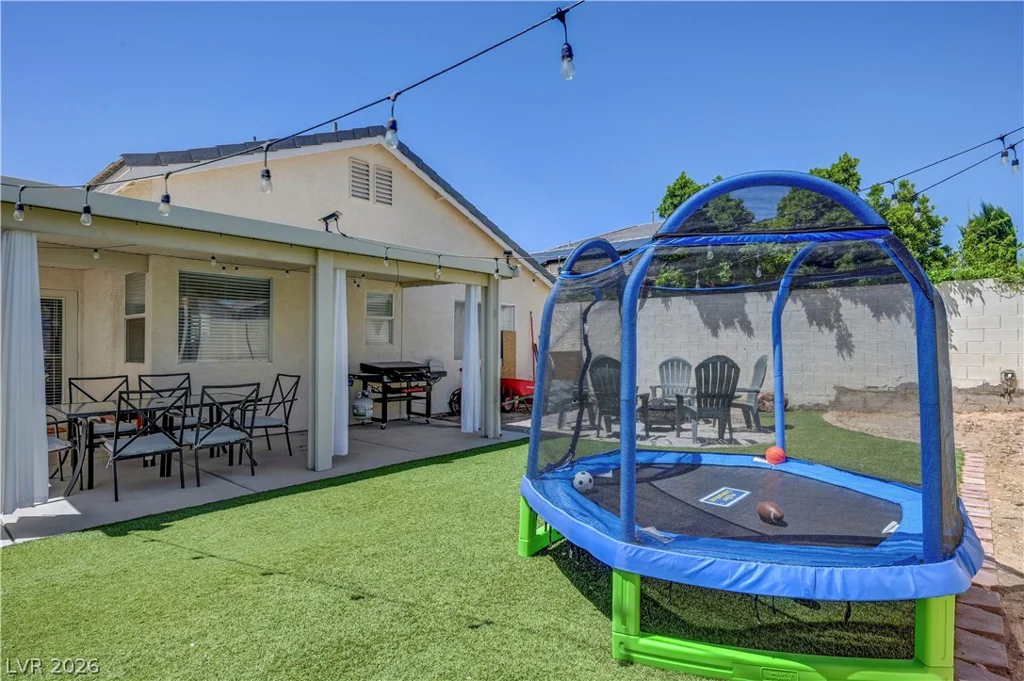 8840 Ackerman, Las Vegas, NV 89143