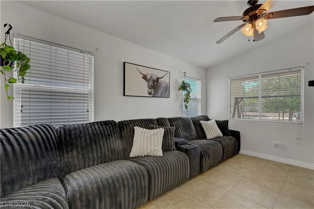 8840 Ackerman, Las Vegas, NV 89143