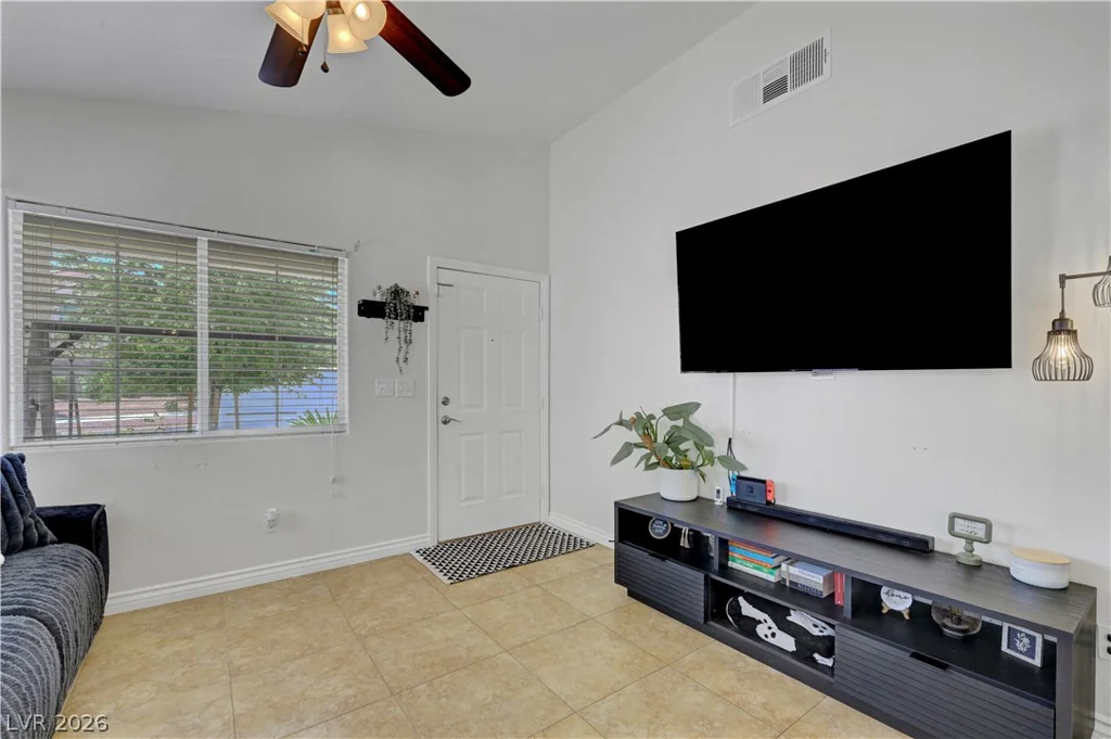8840 Ackerman, Las Vegas, NV 89143