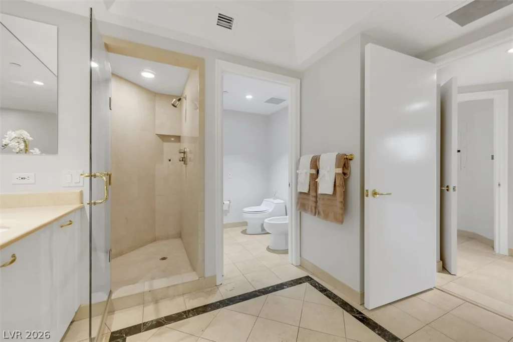 2857 Paradise, Las Vegas, NV 89109