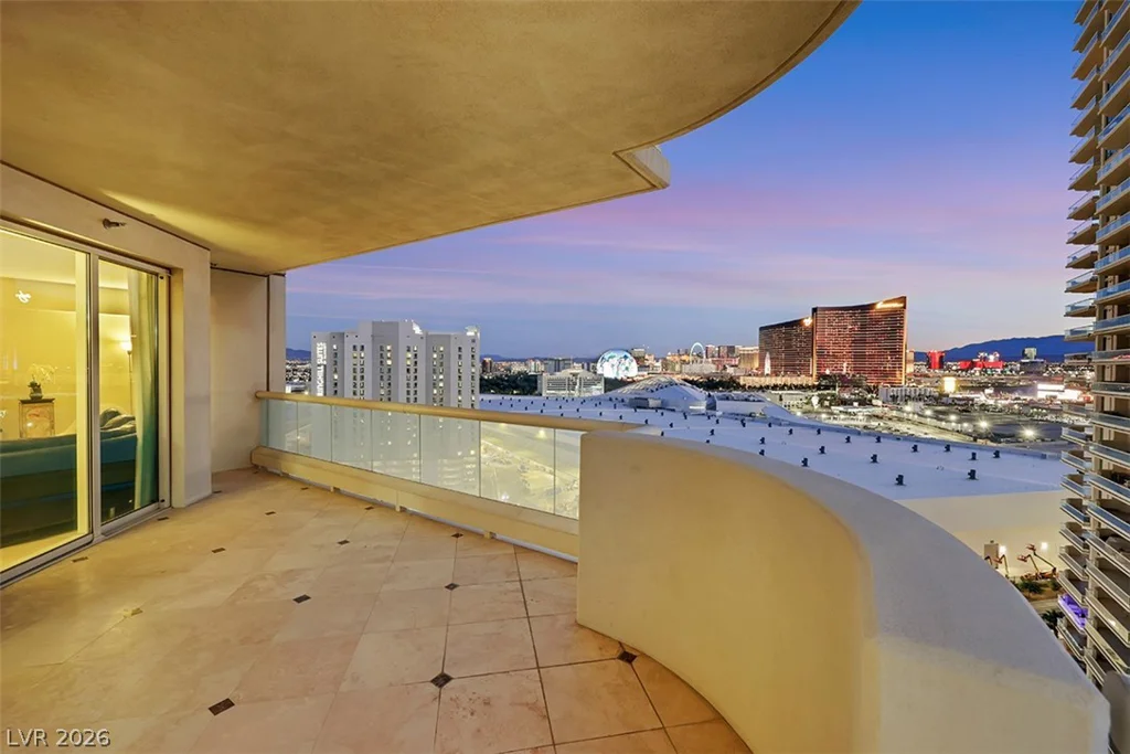 2857 Paradise, Las Vegas, NV 89109