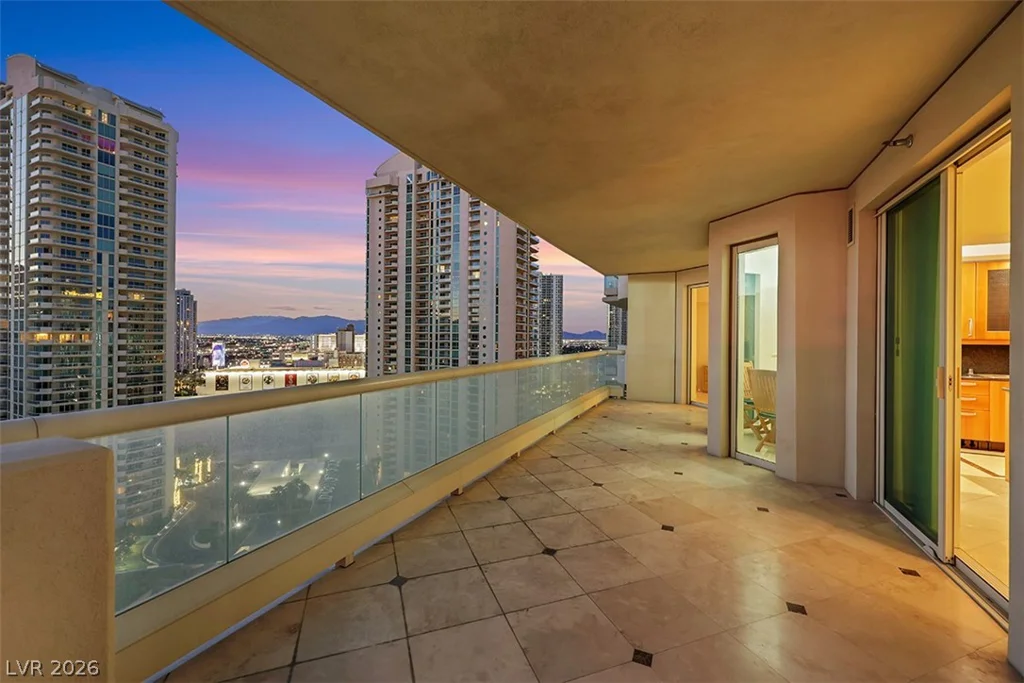 2857 Paradise, Las Vegas, NV 89109