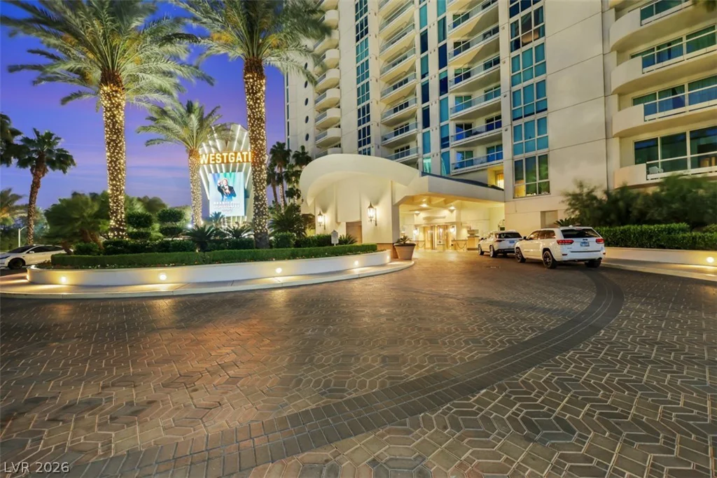 2857 Paradise, Las Vegas, NV 89109
