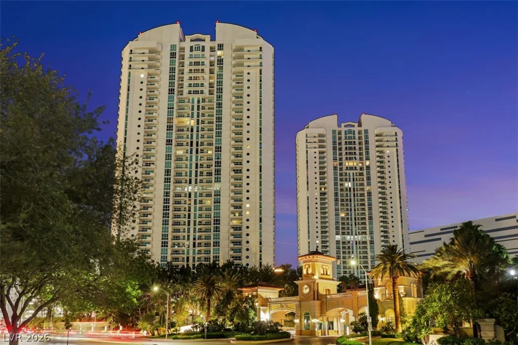 2857 Paradise, Las Vegas, NV 89109