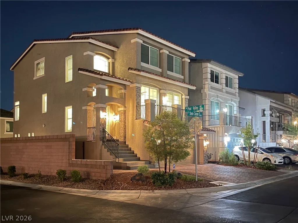 7008 Steele Canyon, Las Vegas, NV 89118