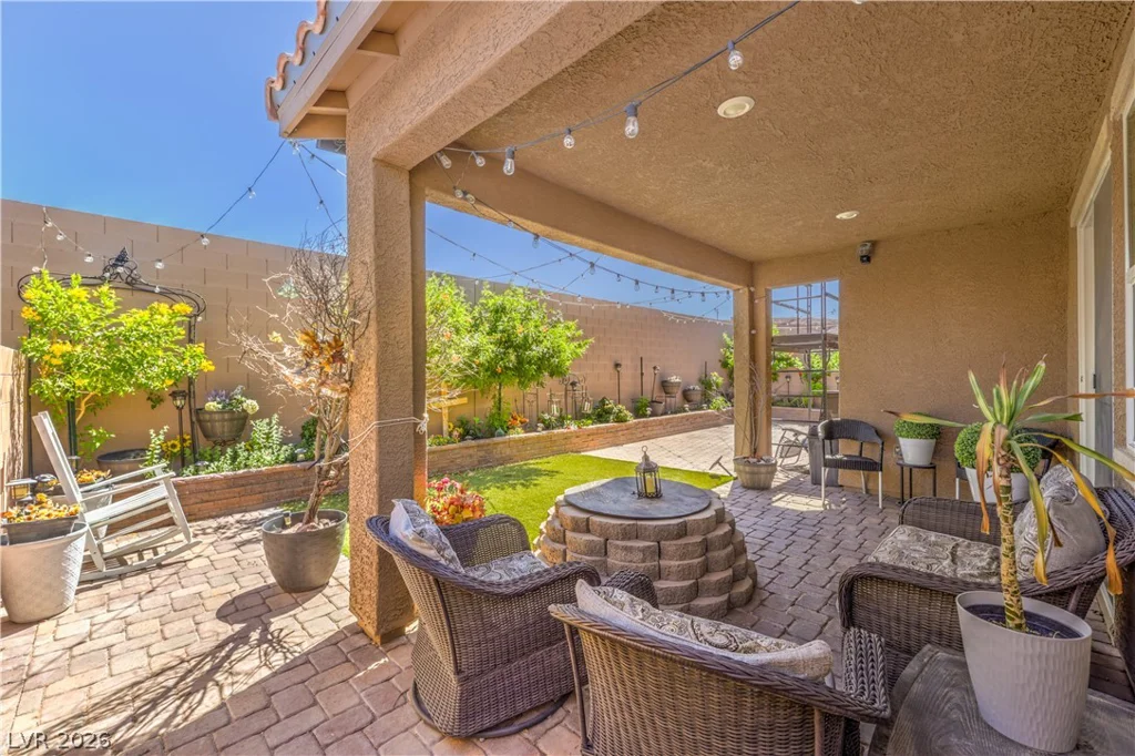 957 Soaring Moon, Henderson, NV 89015