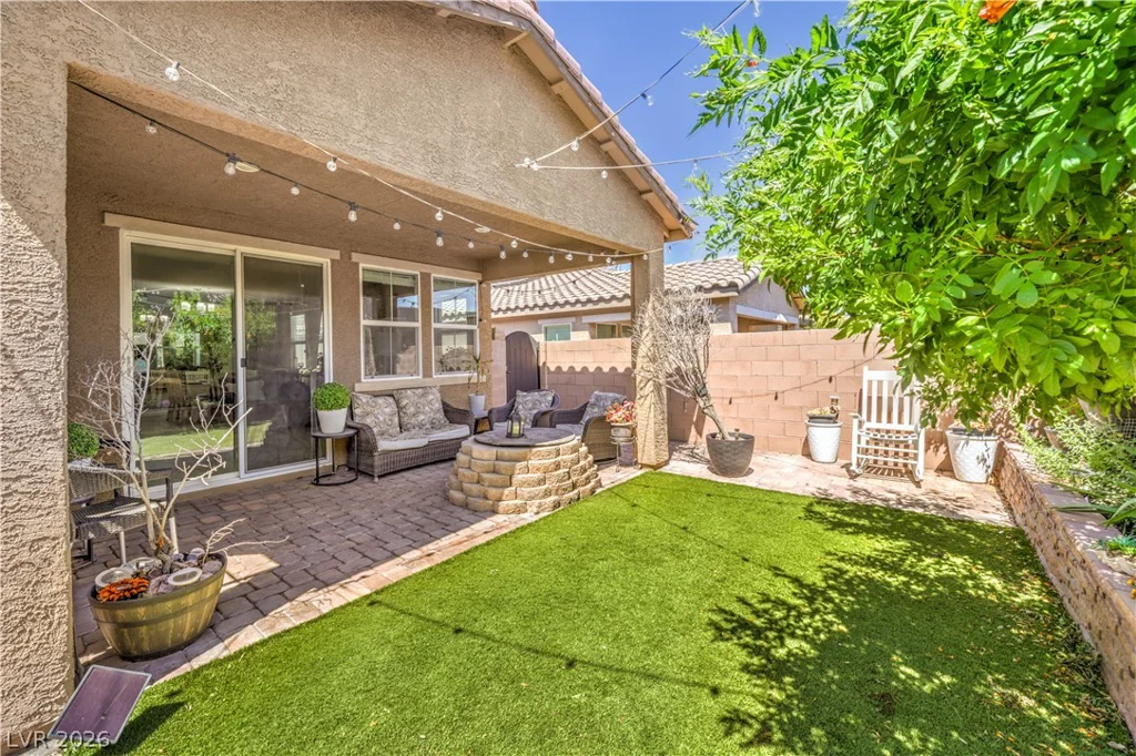 957 Soaring Moon, Henderson, NV 89015