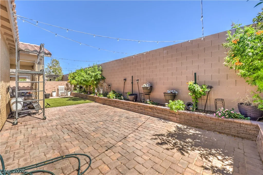 957 Soaring Moon, Henderson, NV 89015