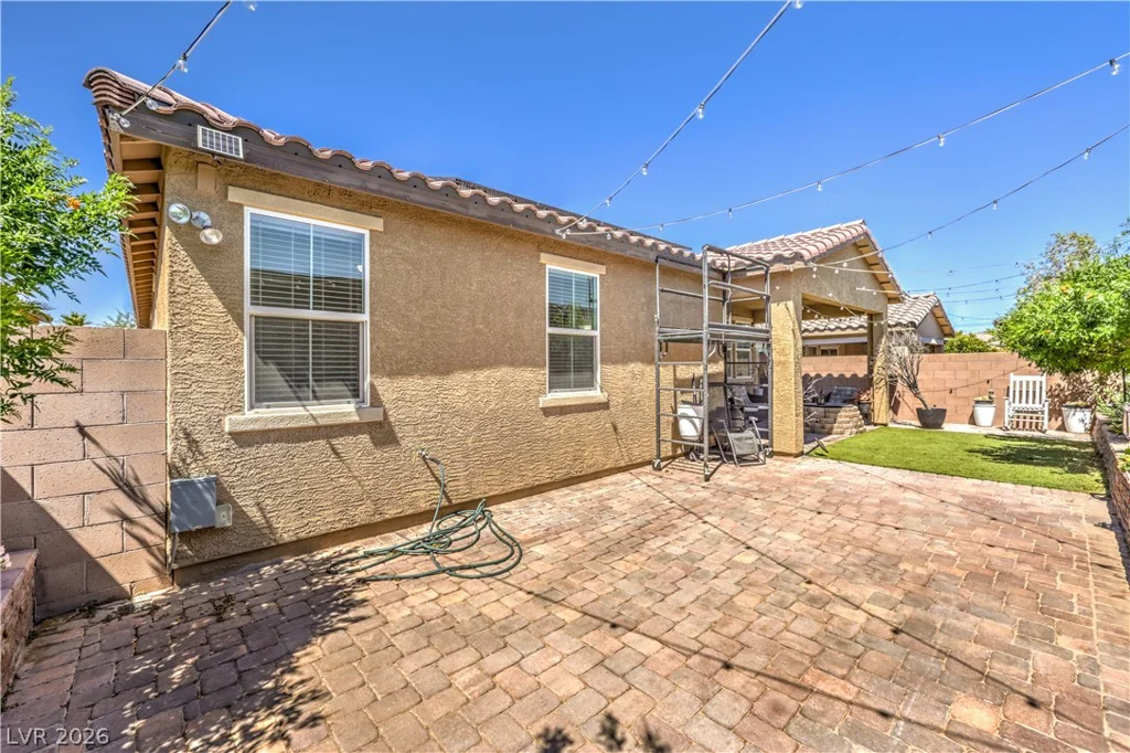957 Soaring Moon, Henderson, NV 89015
