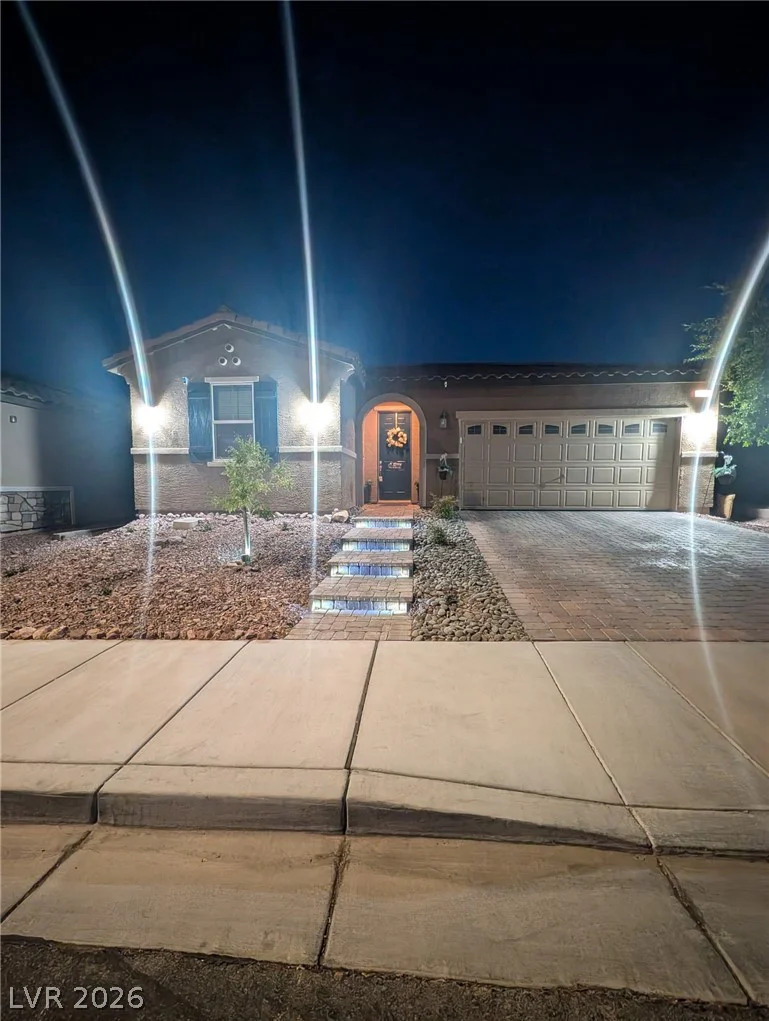 957 Soaring Moon, Henderson, NV 89015