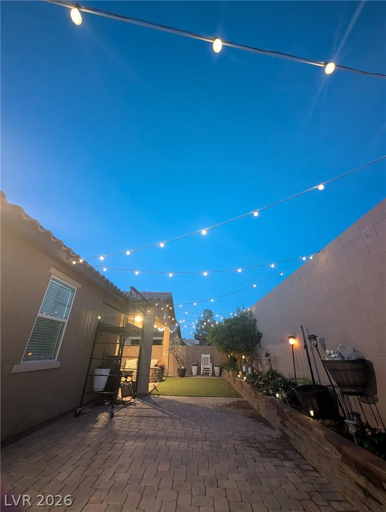 957 Soaring Moon, Henderson, NV 89015