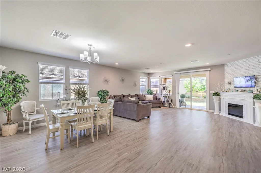 957 Soaring Moon, Henderson, NV 89015