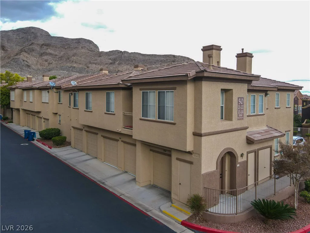 10180 Delray Beach, Las Vegas, NV 89129