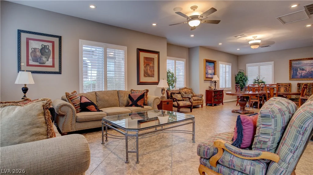 10180 Delray Beach, Las Vegas, NV 89129