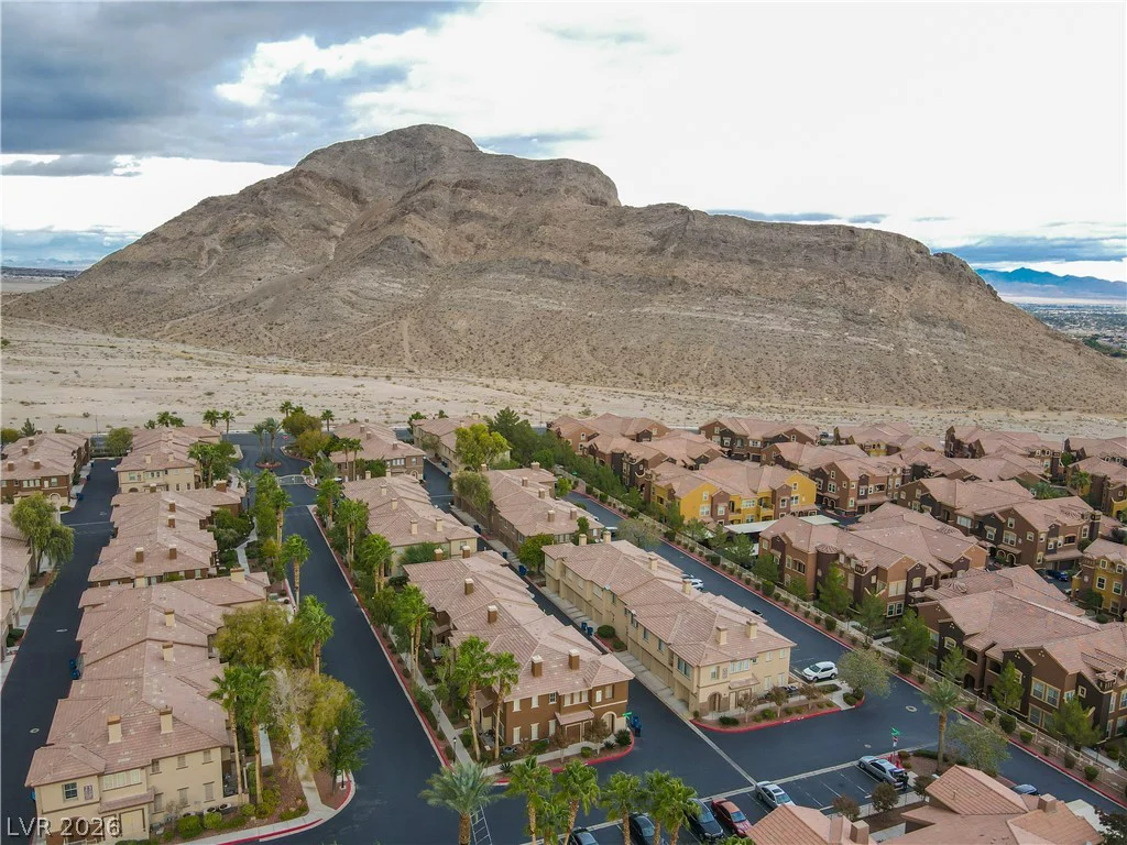 10180 Delray Beach, Las Vegas, NV 89129
