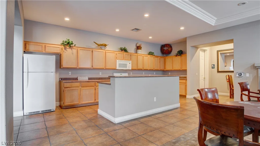 10180 Delray Beach, Las Vegas, NV 89129