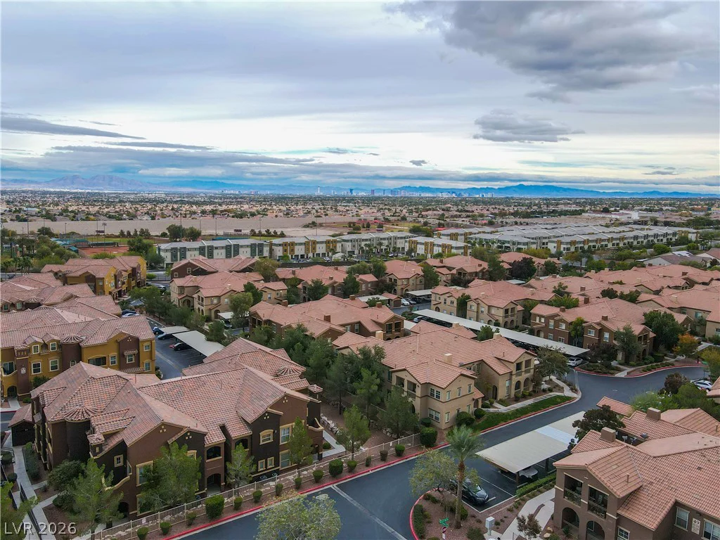 10180 Delray Beach, Las Vegas, NV 89129